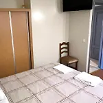 Πανσιόν Abrigo Do Portinho